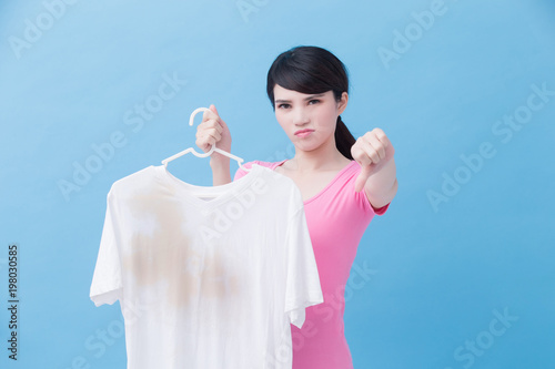 woman with dirty shirt