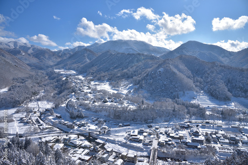 山寺からの雪景色