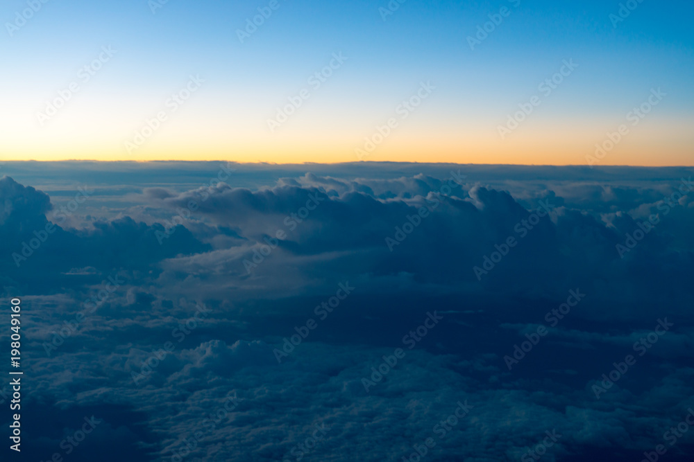 Fototapeta premium 夜明けの空