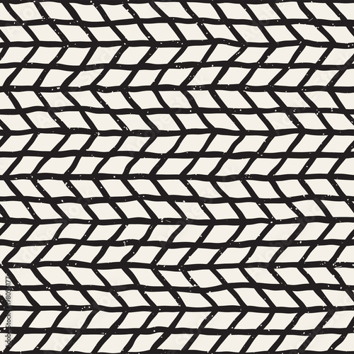 Hand drawn style seamless pattern. Abstract geometric tiling background in black and white. Vector doodle line lattice