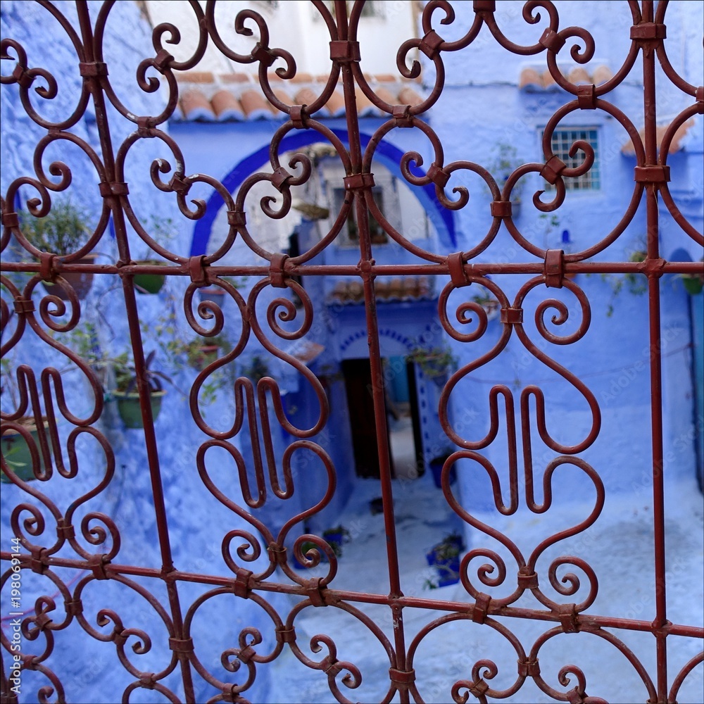 Maroc, Chefchaouen, quartier historique, village bleu, grille