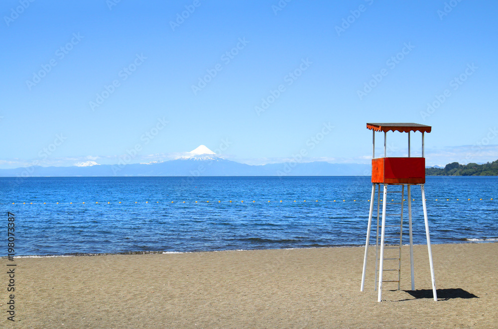 Lago (Lake) Llanquihue at Puerto Varas. Snowcapped Osorno Volcano in the background. Chile, South America
Lago (Lake) Llanquihue at Puerto Varas. Snowcapped Osorno Volcano in the background. Chile, South America