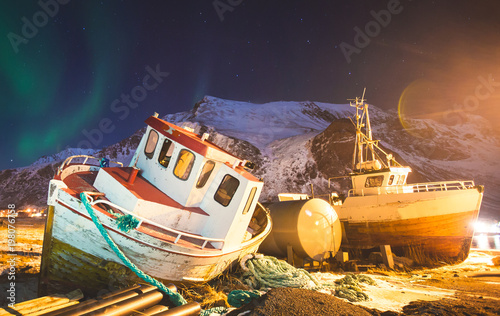 Canvas Print Beautiful picture of massive multicolored green vibrant Aurora Borealis, Aurora