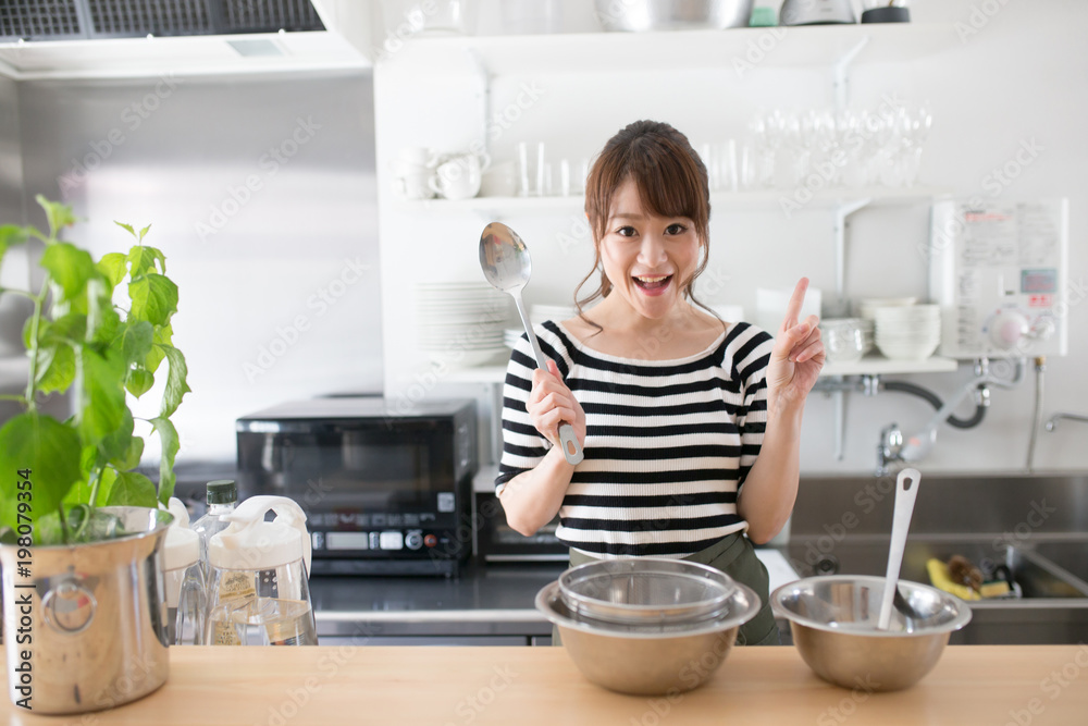 キッチン・女性