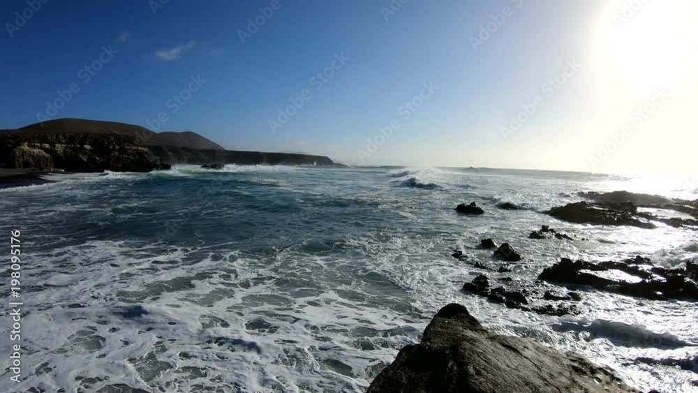 Vulkanstrand bei Ajuy , Westküste, Wellen,. Brandung, Fuerteventura, Atlantik, Meer, 4K