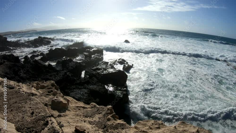 Vulkanküste bei La Pared, Westküste mit Wellen, Fuerteventura, Vulkaninsel, Kanaren, 4K