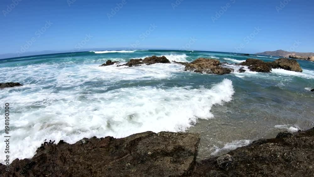 Vulkanküste bei La Pared, Westküste mit Wellen, Fuerteventura, Vulkaninsel, Kanaren, 4K