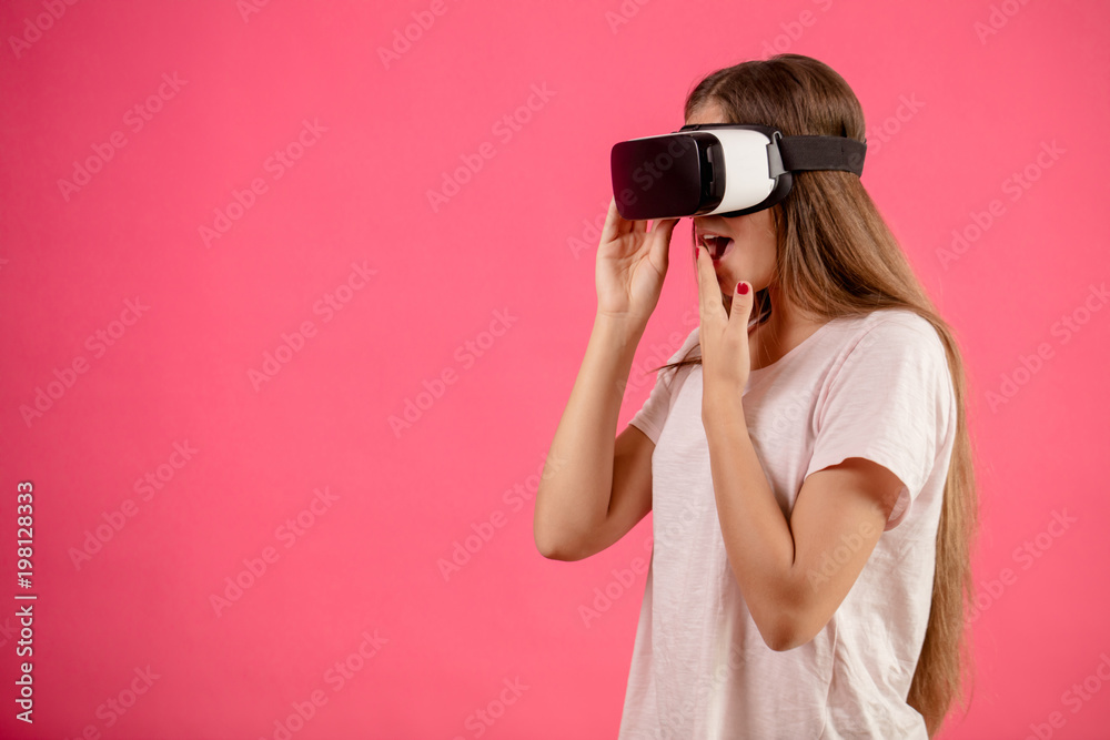 side view image of amazed girl in imaginary environment.get vertual information side view image of amazed girl in imaginary environment.get vertual information
