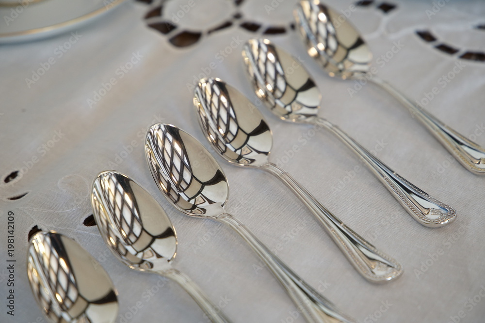 Many spoons which equalled a table diagonally Many spoons which equalled a table diagonally
