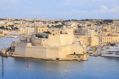 Fotografie Panoramablick auf Fort St. Angelo, Malta, Birgu