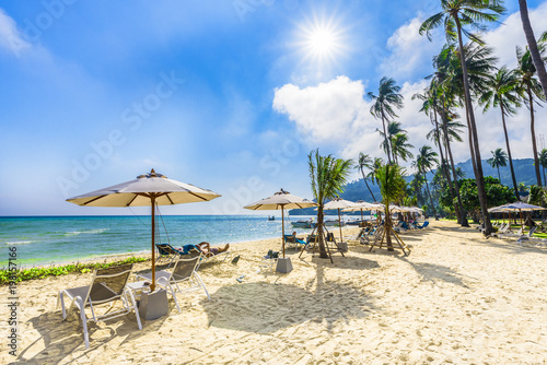 Exotic beach Loh Samah Bay at Ko Phi Phi Lee island, Krabi Province, Andaman Sea, Thailand