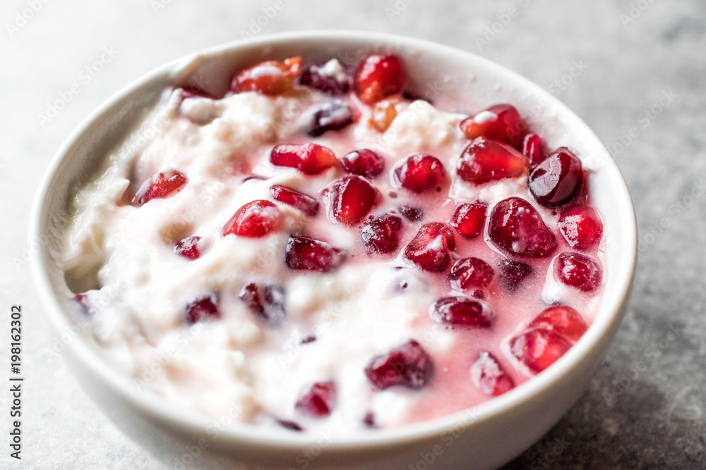 Homemade Yogurt with Pomegranate Seeds Homemade Yogurt with Pomegranate Seeds