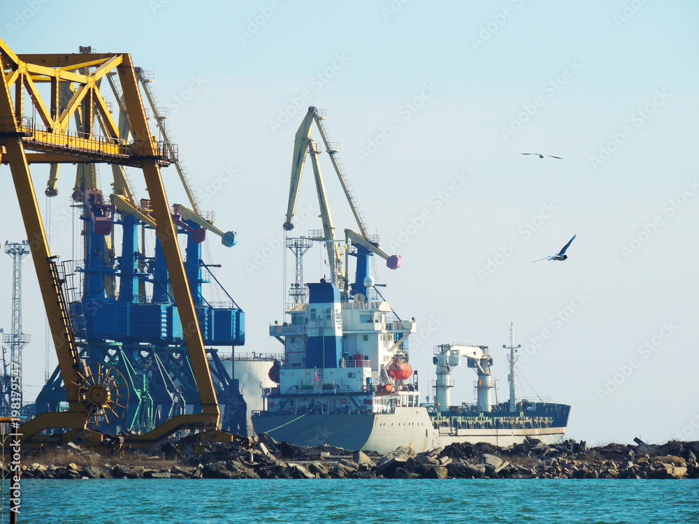 Fototapeta premium Large harbor cranes