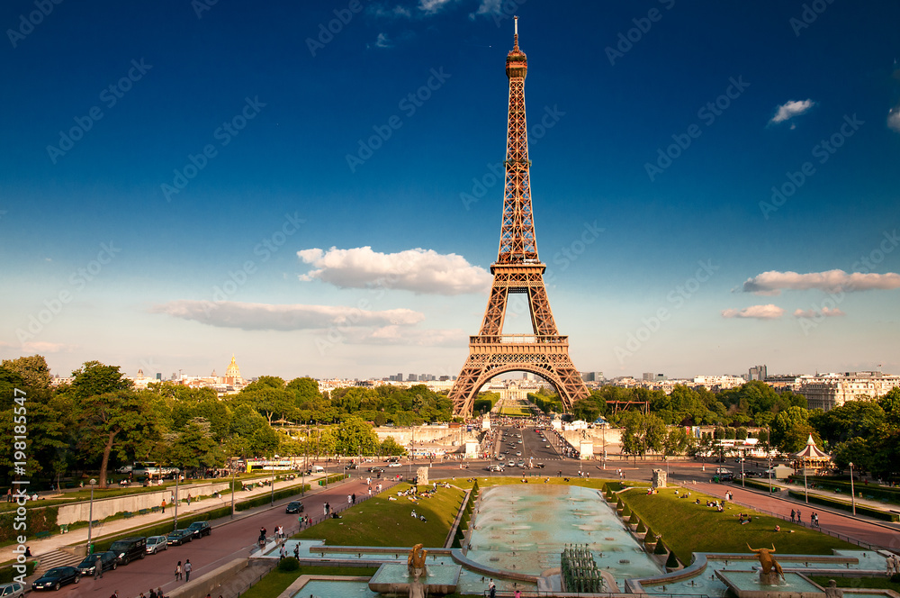 Fototapeta premium Fontane a Parigi