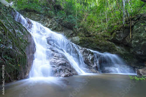 mae kam pong waterfall 4th floor on smooth flow water