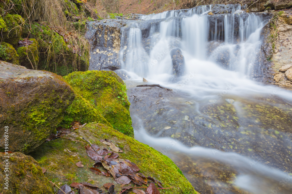 Obraz premium Wasserfall