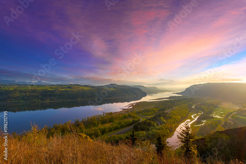 Canvas-taulu Sunrise over Columbia River Gorge