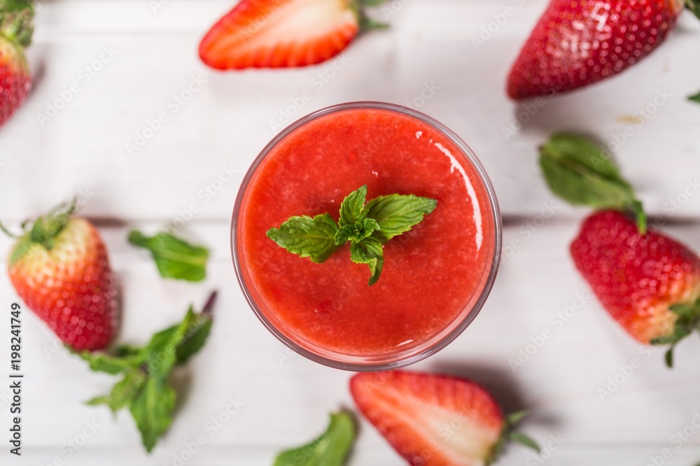 Strawberry Smoothie with Mint Strawberry Smoothie with Mint