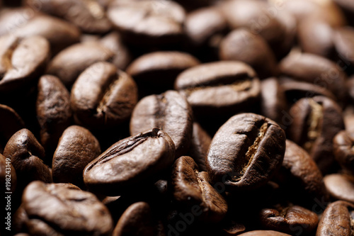 Rosted coffee beans © AQUARIUS design