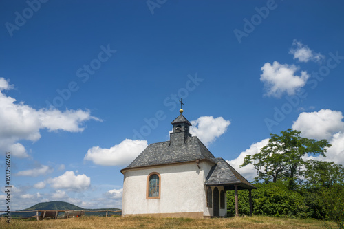 Mater-Dolorosa-Kapelle auf der Kuppe der Kleinen Kalmit