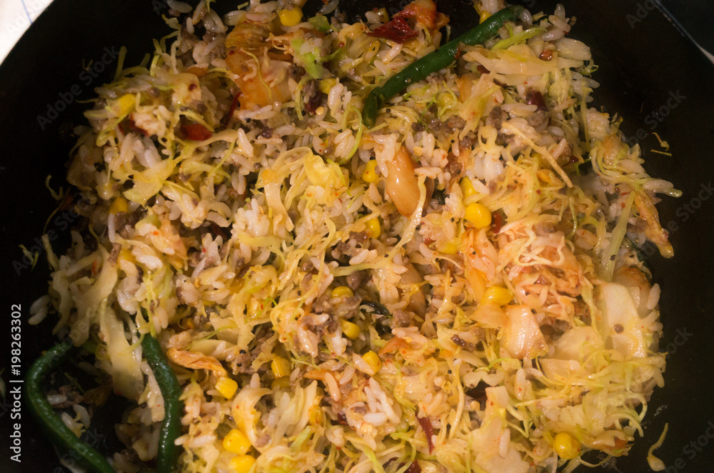 まずそうな炒飯の様な食べ物 料理初心者 未経験者の作るひどい料理 Stock Photo Adobe Stock まずそうな炒飯の様な食べ物 料理初心者 未経験者の作るひどい料理 Stock Photo Adobe Stock