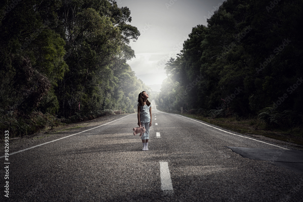 Obraz premium Feeling lost and lonely