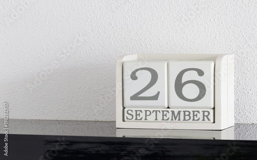 White block calendar present date 26 and month September