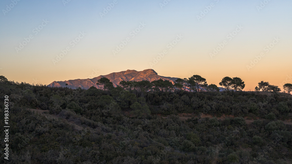 Naklejka premium Mountains at Sunset