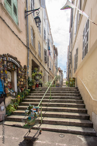 Fototapeta Naklejka Na Ścianę i Meble -  The Old Town of Marseille, France