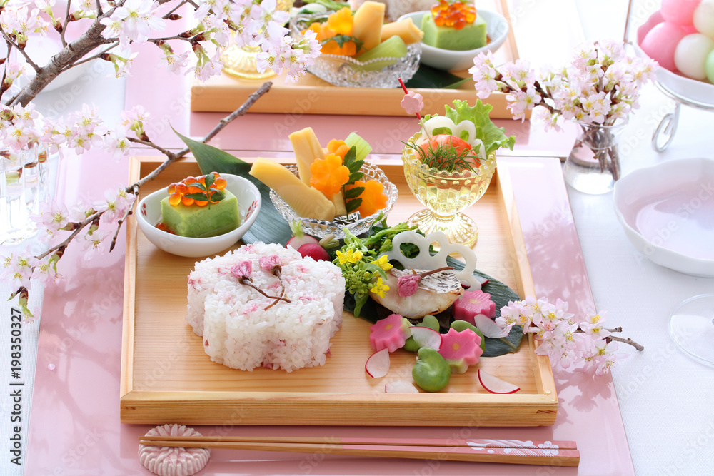 桜ごはんのお花見プレート Stock 写真 Adobe Stock