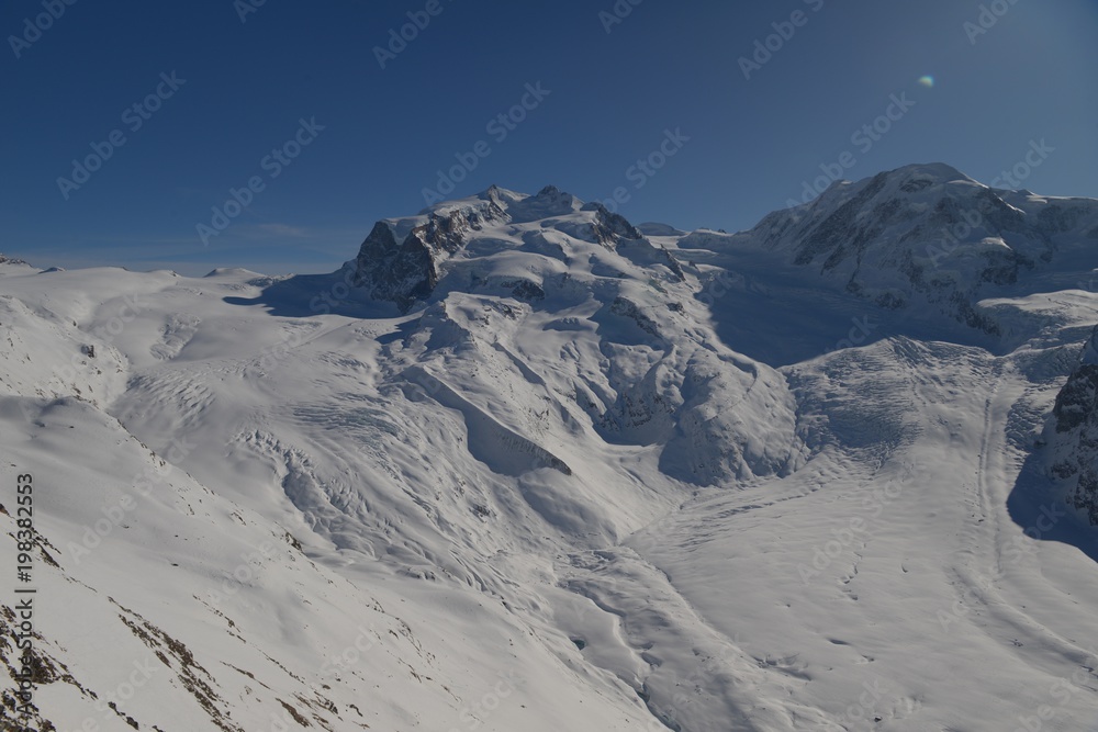 Die Dufourspitze, der Gornergletscher und der Lyskamm im Winter