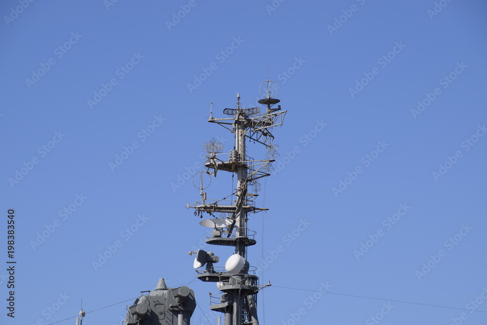 Mast warship. The lightning arresters and antenna shortwave and longwave data. Marine service