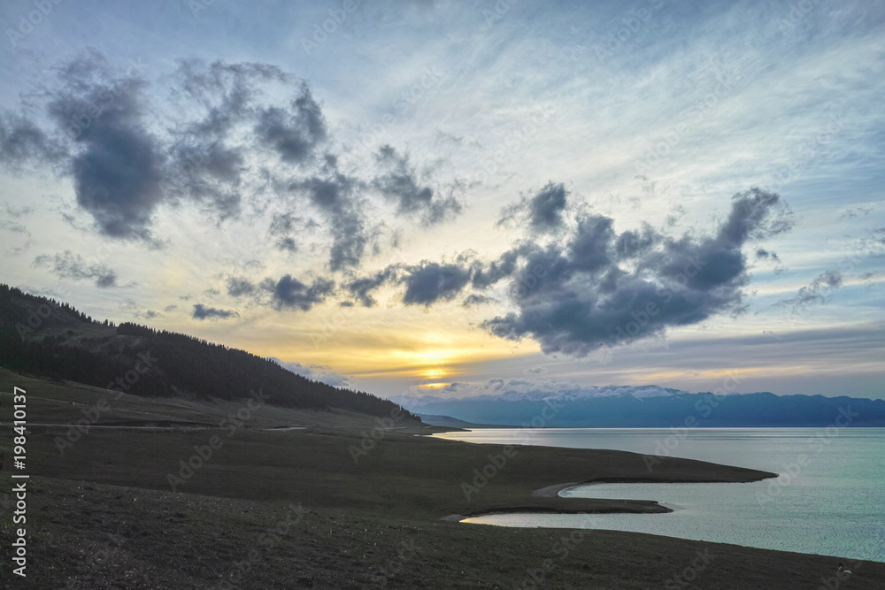 Fototapeta premium The dusk at Sayram Lake, Xinjiang of China