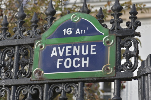 Plaque de rue avenue Foch à Paris