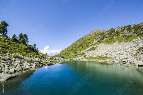 Fototapeta Naklejka Na Ścianę i Meble -  Lake Obersee between mountains Rippetegg and Schober and mountain Dachstein