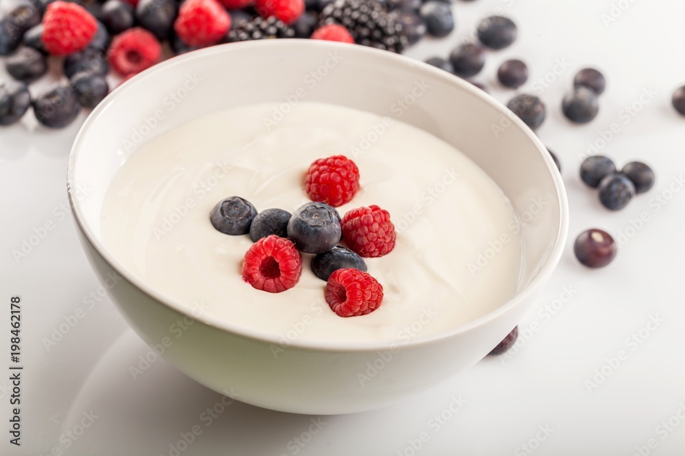 Mixed Berries with Cream Mixed Berries with Cream