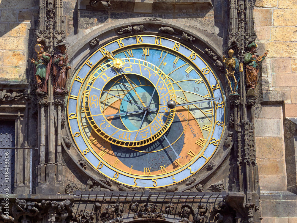 Obraz premium The famous Astronomical clock in the centre of the old town in Prague in the Czech Republic.