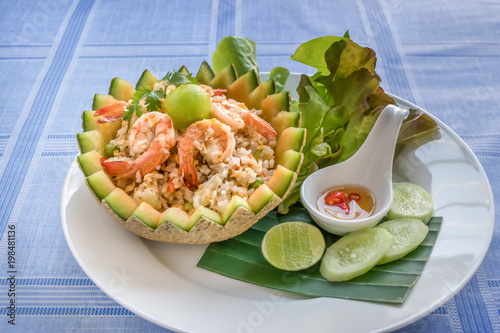 Tablou pe pânză fried rice with shrimps