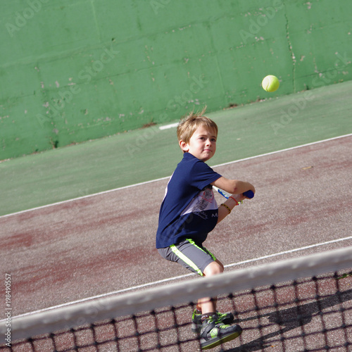 jeune tennisman © minicel73