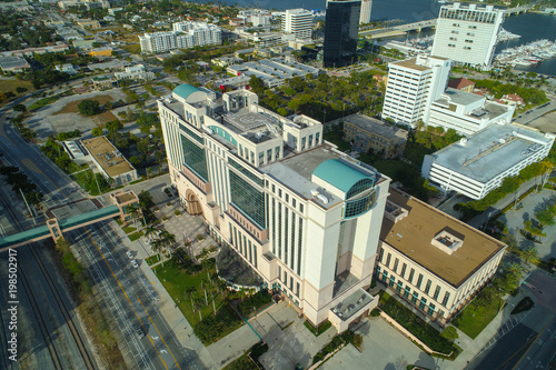 Billede på lærred Aerial image Downtown West Palm Beach Florida county municipal court buildings
