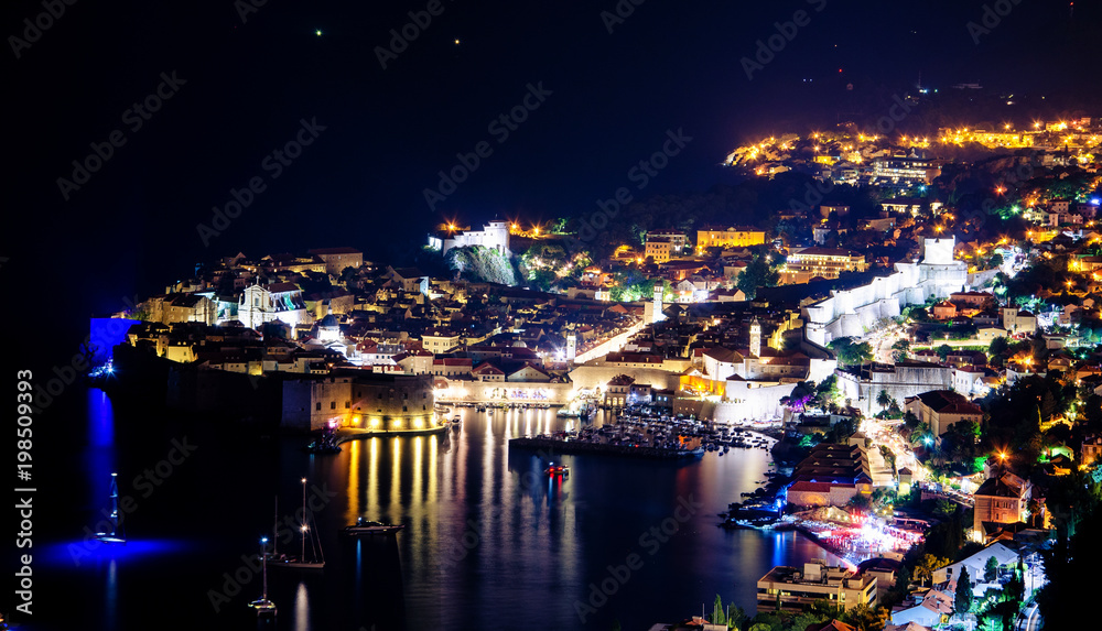 Fototapeta premium Stunning panorama of Dubrovnik with old town and Adriatic sea,Dalmatia,Croatia,Europe