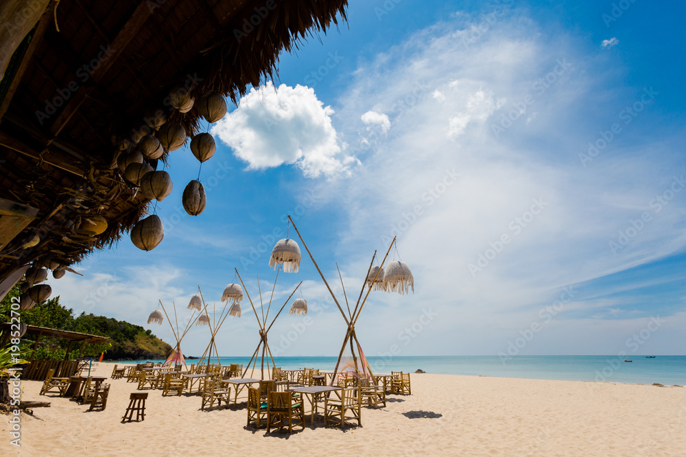 Fototapeta premium Landscape of Koh Lanta Klong Jark bay