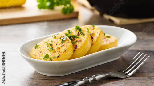 Gebratene Polenta - fried polenta