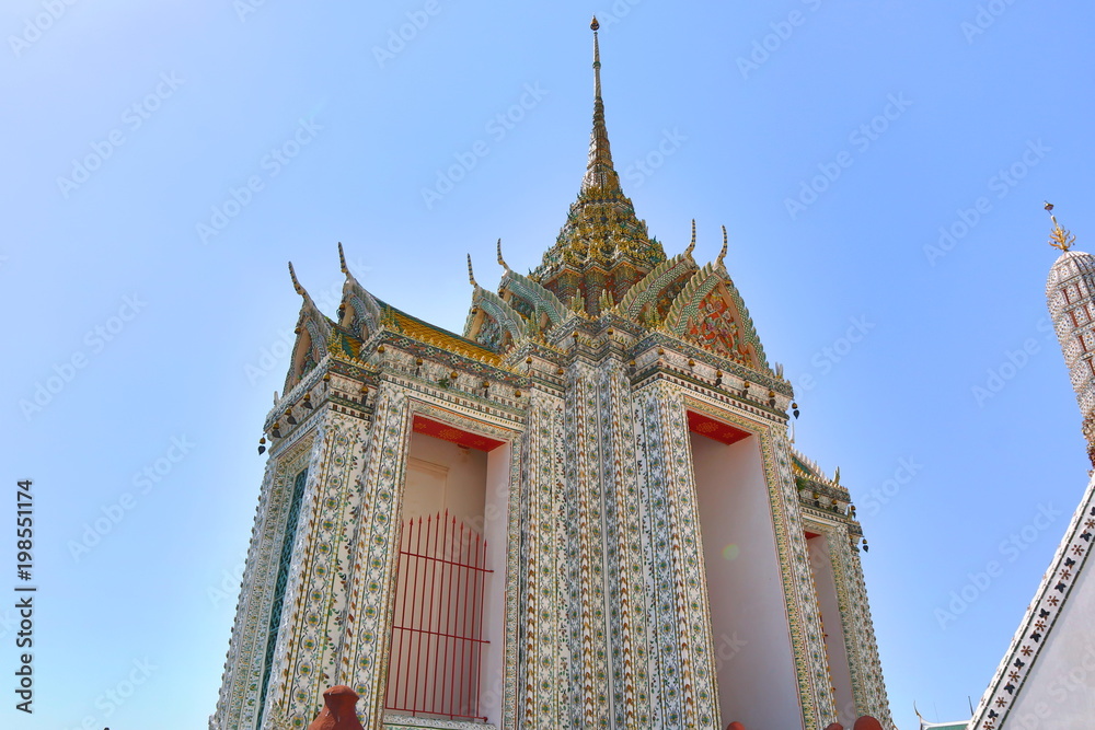 Fototapeta premium Exterior of Wat Arun, Bangkok, Thailand