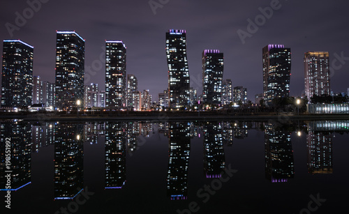 Incheon Songdo Central Park night view _ reflected © 민호 정
