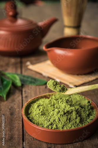 Brewing green tea powder,