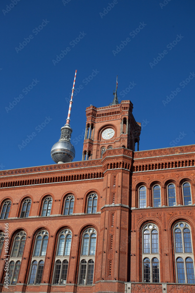 Obraz premium Berlin City Hall and TV Tower