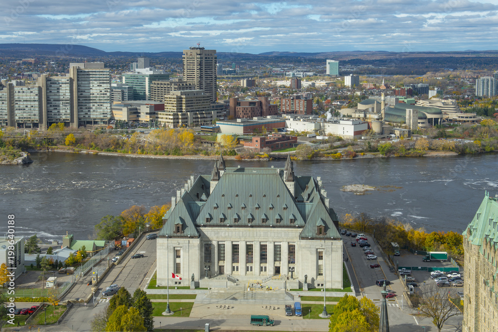Φωτογραφία Aerial view of Supreme Court of Canada and Gatineau Skyline, Ottawa, Canada