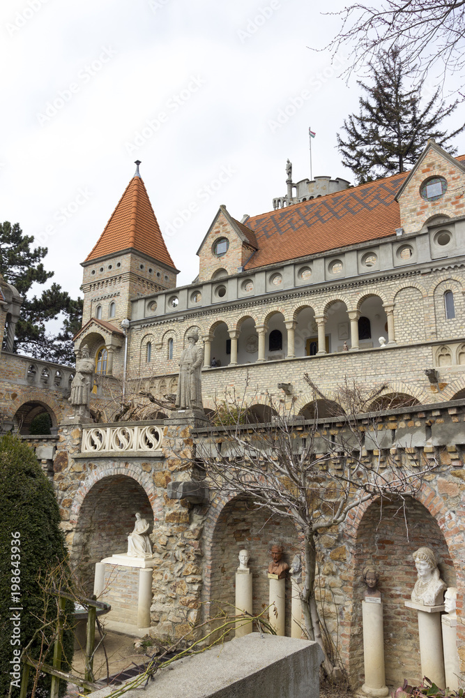 Bory Castle