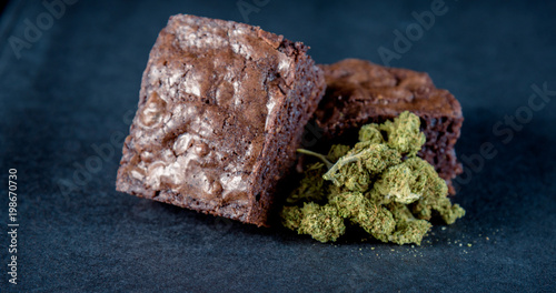 фотографія Marijuana Edible Brownie